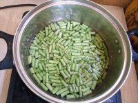 好吃的长豆角玉米粒做法图解4)