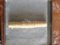 色香味浓的毛毛虫面包做法图解7)