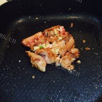 家常菜土豆排骨做法图解8)