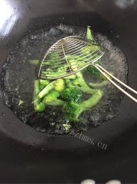 简单的凉拌黄瓜卷做法图解5)