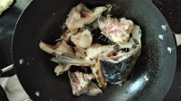 诱人的鱼头豆腐汤做法图解2)