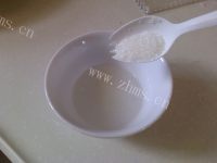咸甜适中的凉拌紫甘蓝做法图解3)