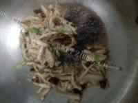 干蕨菜炒肉丝做法图解11)