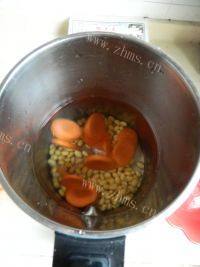 DIY好喝的胡萝卜豆浆做法图解3)