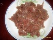 家常菜洋葱爆牛肉做法图解1)