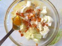 「DIY美食」黄瓜鸡蛋沙拉的做法图解三