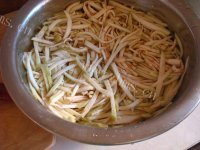 美味的茄子馅饺子做法图解4)