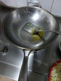 家常菜醋溜白菜丝做法图解3)