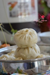 自制猪肉萝卜丝包子做法图解16)
