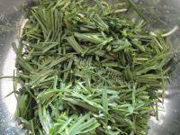 家常菜韭菜炒豆皮做法图解3)