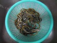 很有食欲的响油鳝丝做法图解1)