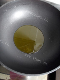 晚餐煎三文鱼堡做法图解2)