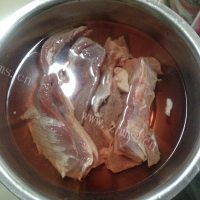 垂涎欲滴的番茄炖牛腩做法图解2)