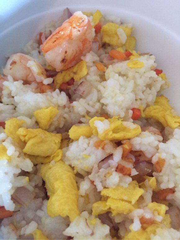 色香味俱全的蛋炒饭