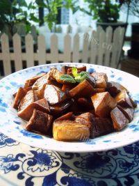 家常菜杏鲍菇烧肉