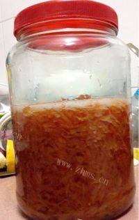 养生的自制蜂蜜柚子茶做法图解7)