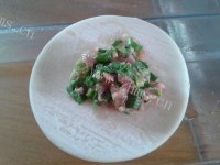 人间美味般的韭菜猪肉蒸饺做法图解5)