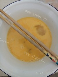 鲜美可口的西红柿炒蛋做法图解2)