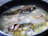 营养嘎鱼炖豆腐做法图解7)