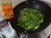 饱满的蒜香油麦菜做法图解6)