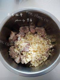 家常菜蒜香排骨做法图解3)