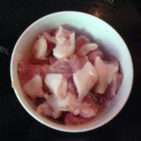 香味四溢的孜然土豆片做法图解2)