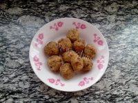 营养丰富的青菜炒肉丸做法图解2)
