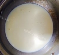 味道美味的椰蓉牛奶冻做法图解3)