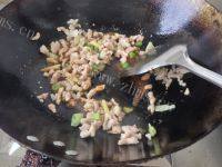 味道不错的肉末茄子做法图解7)