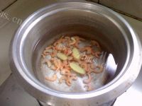 美味的香菇豆腐汤做法图解3)