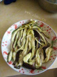 家常菜凉拌茄子做法图解7)