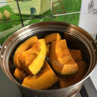 美味的南瓜五仁汤圆做法图解2)