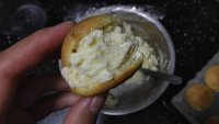 鲜香可口的冻卡仕达泡芙做法图解11)
