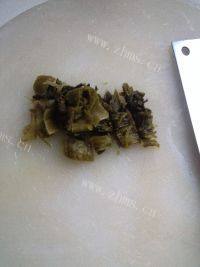 酸菜炒豆芽做法图解2)