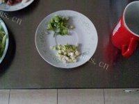 诱人的剁椒豆腐做法图解2)