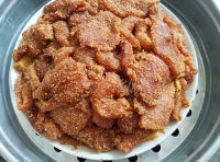 家常菜粉蒸里脊肉做法图解12)