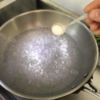 家常菜干煸菜花做法图解2)