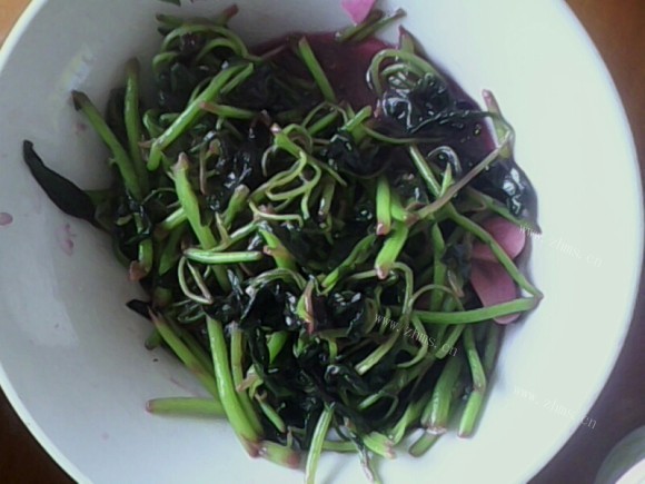 诱人的蒜蓉苋菜