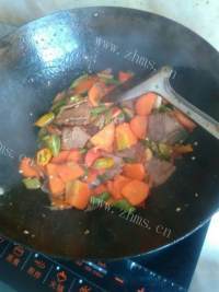 家常菜青椒牛肉片做法图解8)