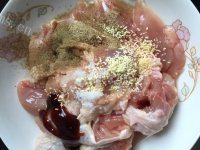 美味营养的炸鸡块做法图解2)