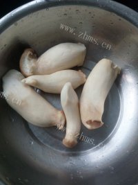 色味俱佳的手撕杏鲍菇做法图解1)