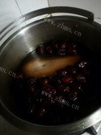 美味的红糖糯米藕做法图解5)