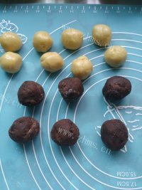 可口的豆沙馅月饼做法图解4)