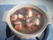 柚香腩肉煲做法图解7)
