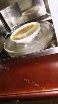 营养的胡萝卜木耳蒸蛋做法图解6)