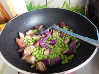 家常菜毛豆烧茄子做法图解10)