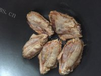 美味的蒜香鸡翅做法图解3)