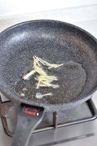 醋溜藕丝做法图解6)