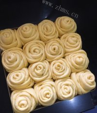 自制玫瑰花面包做法图解6)