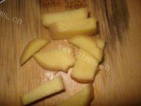有滋有味的香菇土豆炖鸡腿的做法图解三